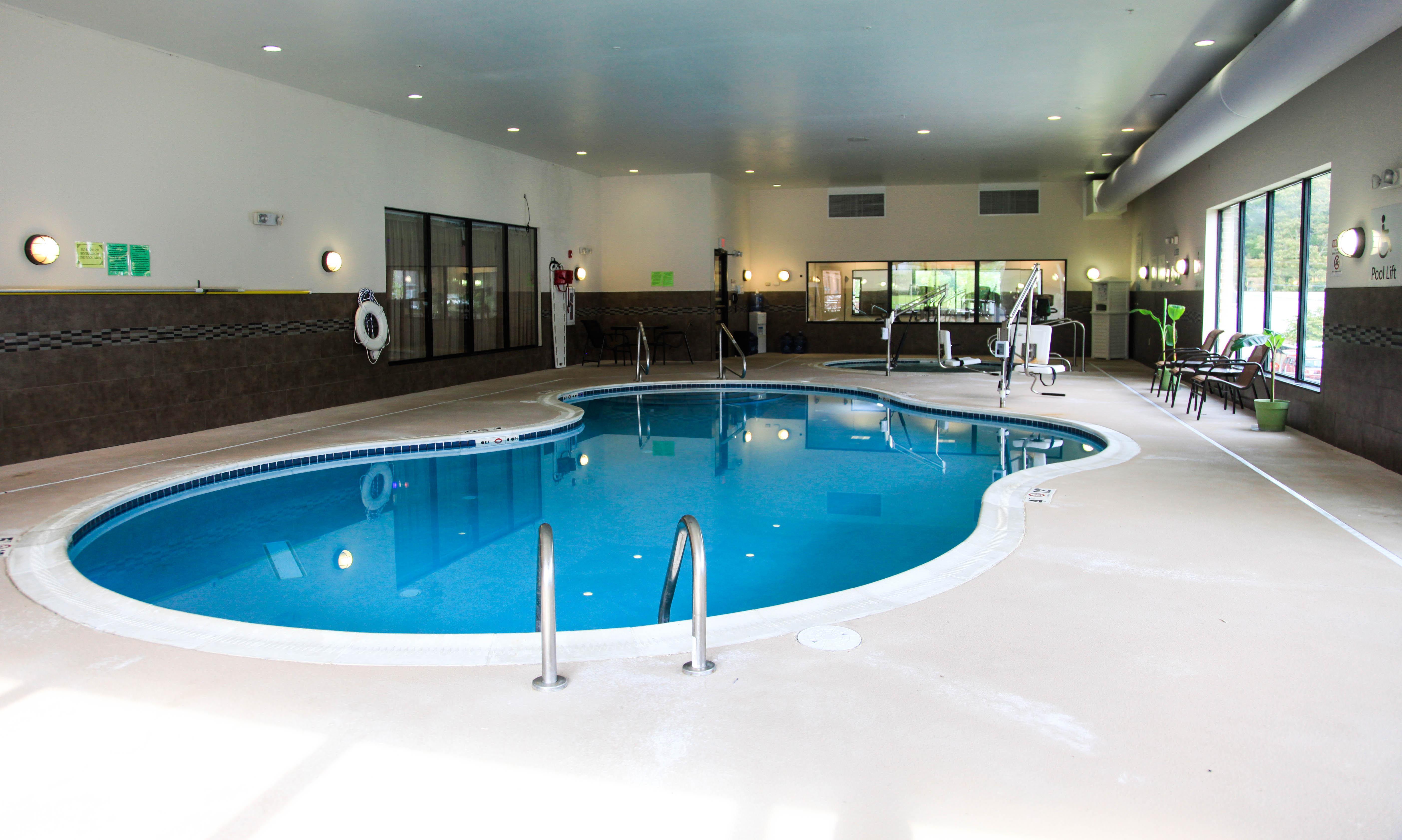 Holiday Inn Express & Suites Cumberland - La Vale By Ihg Luaran gambar