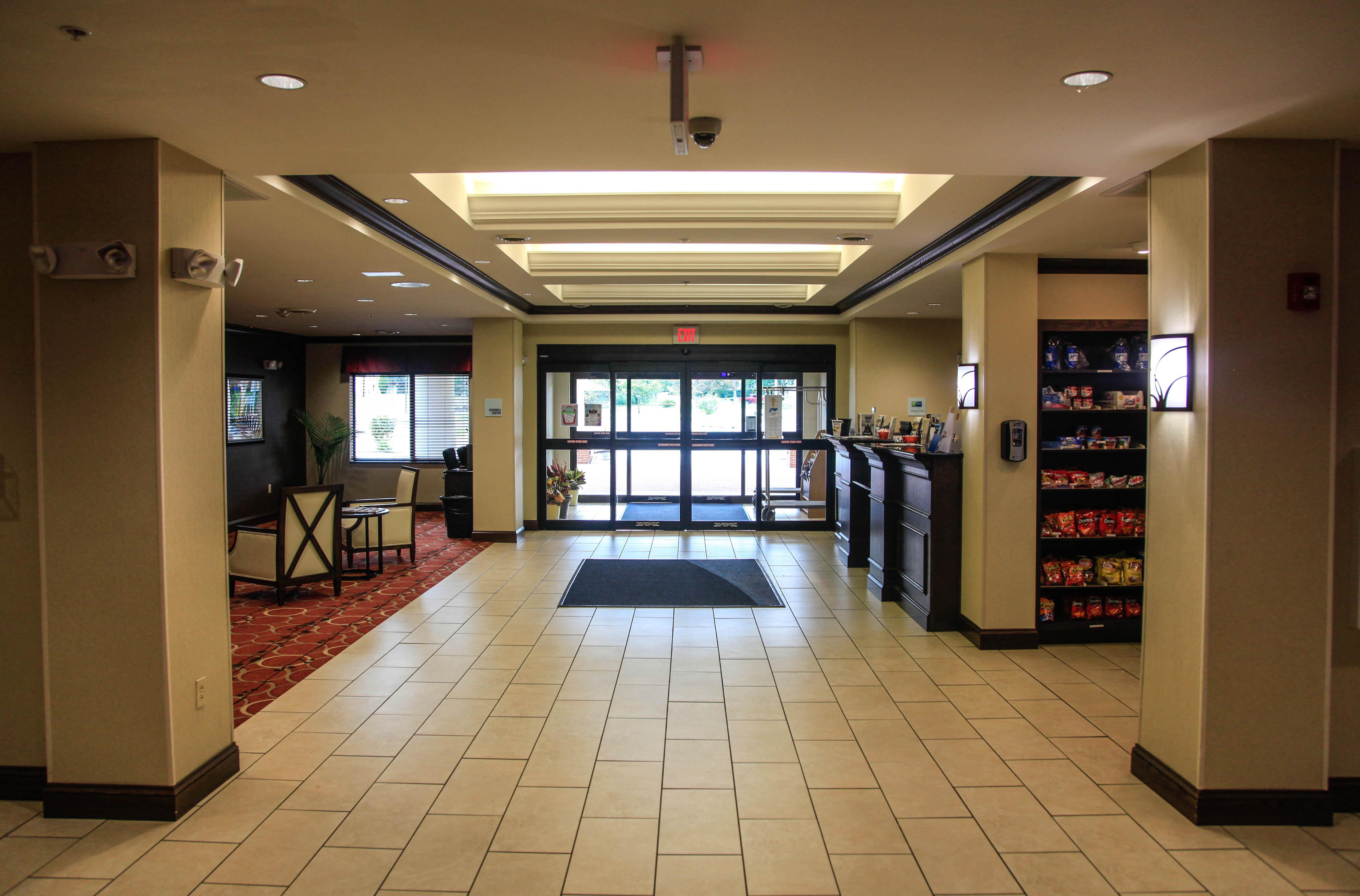 Holiday Inn Express & Suites Cumberland - La Vale By Ihg Luaran gambar