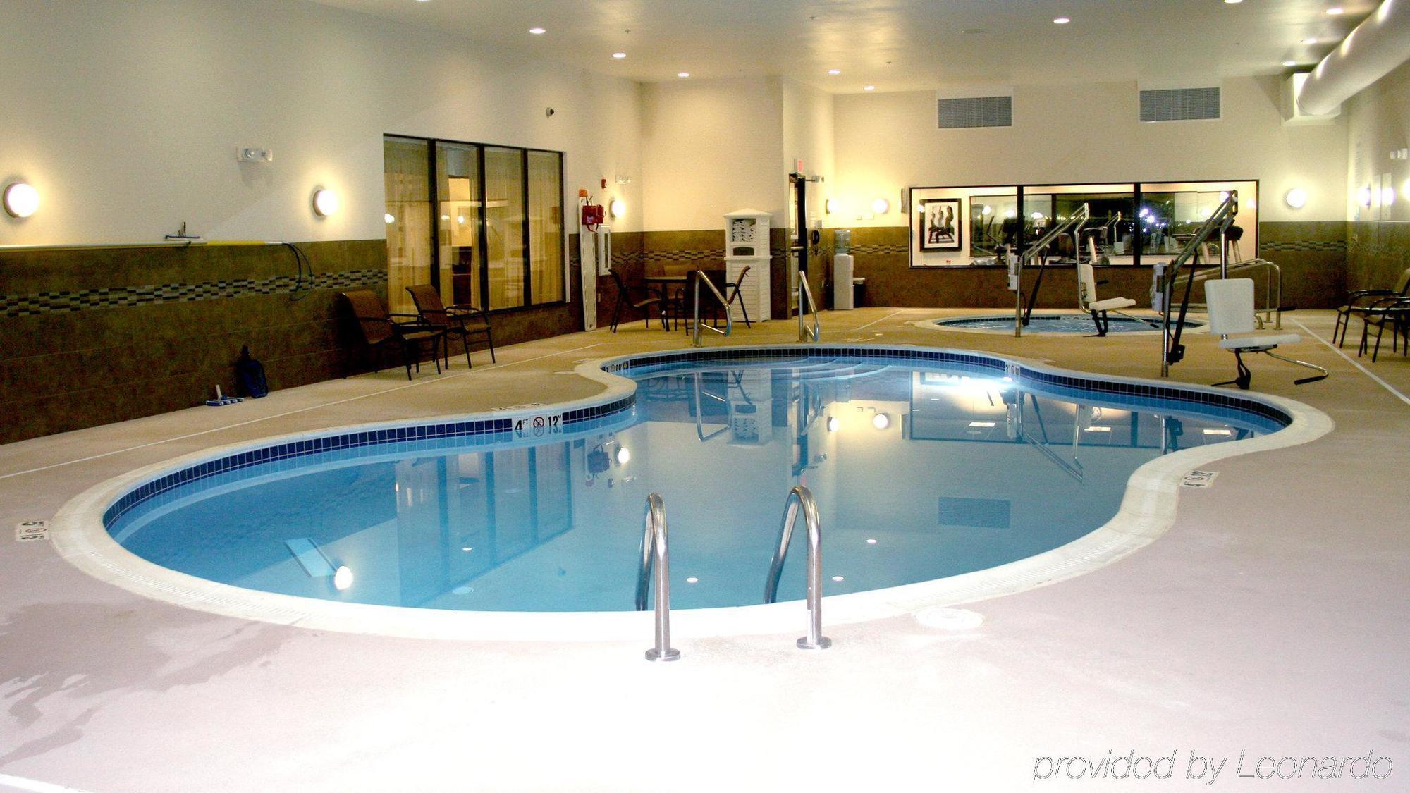 Holiday Inn Express & Suites Cumberland - La Vale By Ihg Luaran gambar